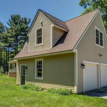 Lake Breeze Studio